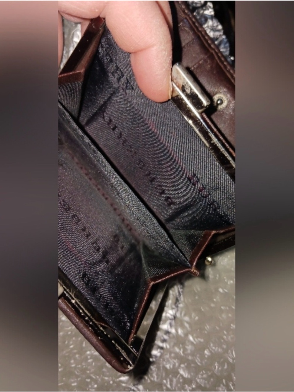 Burberry Kisslock Wallet - Picture 4 of 5